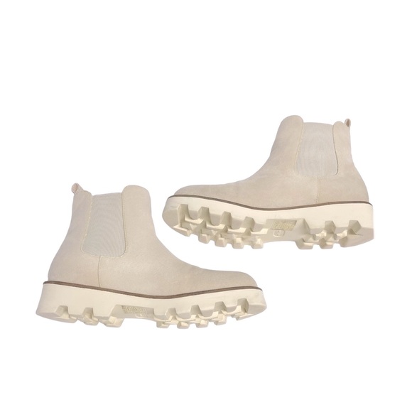 Boots by Mi.iM Jessie Lug Sole Boots - Picture 4 of 12